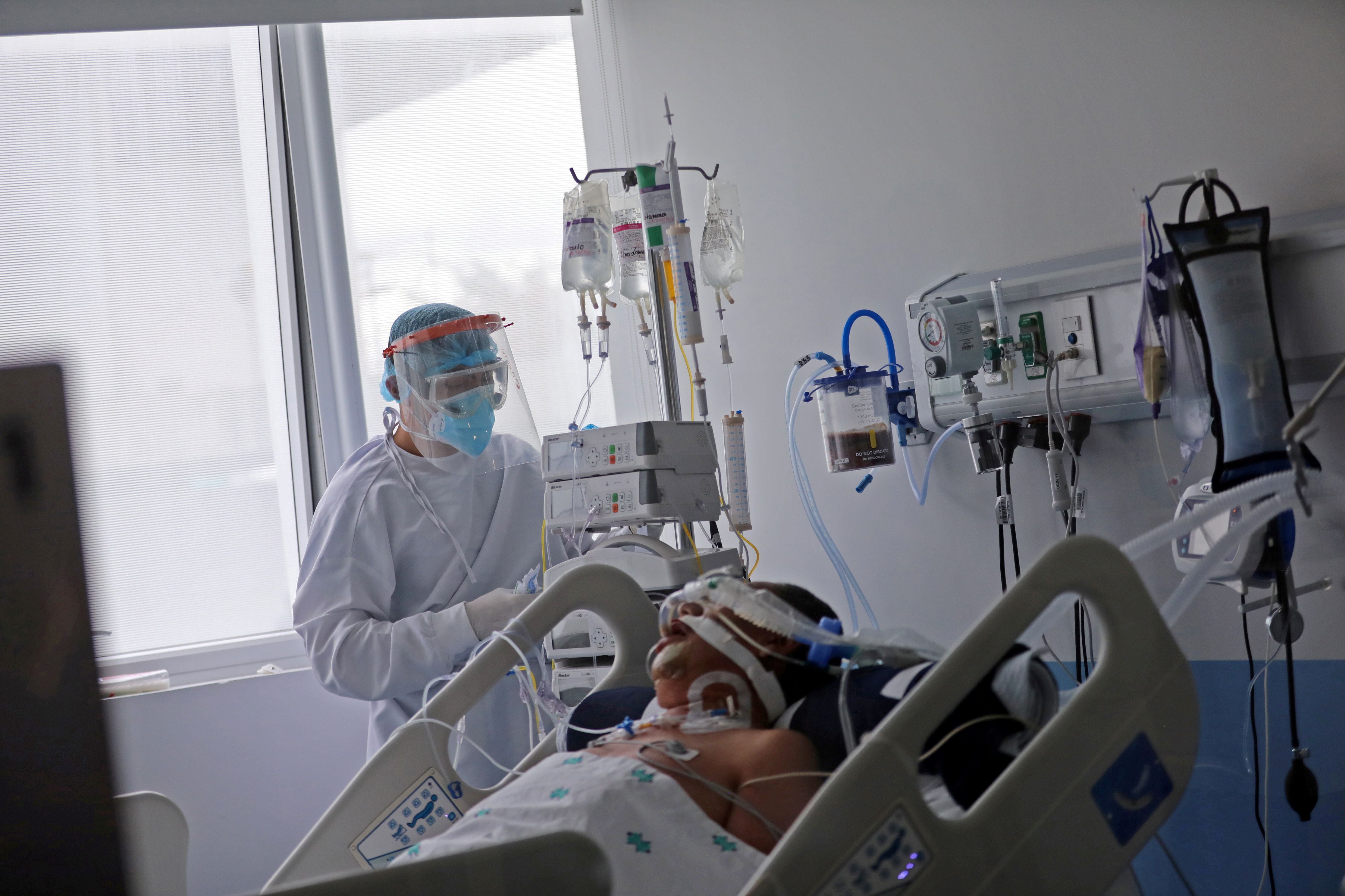 El nivel de estrés en el personal de la salud se ha incrementado mucho durante la pandemia - REUTERS/Luisa Gonzalez/File Photo