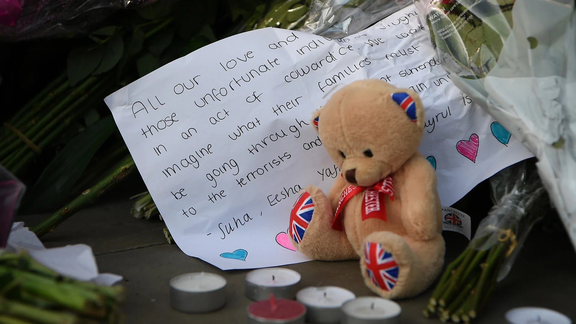 La gente se mostró conmovida tras el atentado (Getty Images)