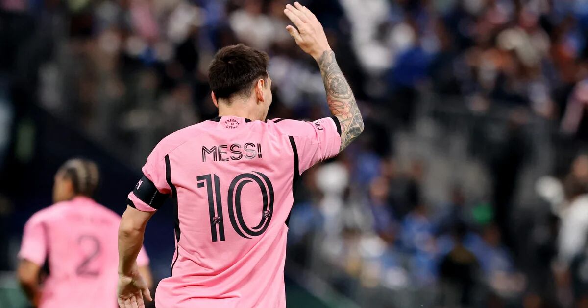 Las perlas de Messi en el amistoso ante el Al Hilal: un golazo de penalti, otro anulado, una cuidada asistencia y una polémica burla de un rival.