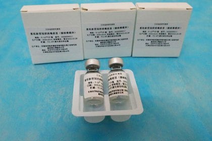 La vacuna llamada Ad5-nCoV fue desarrollada por la biofarmacéutica china CanSino Biologics Inc y un equipo liderado por expertos en enfermedades infecciosas del ejército chino, en Wuhan, provincia de Hubei, China. (Foto: Reuters) 