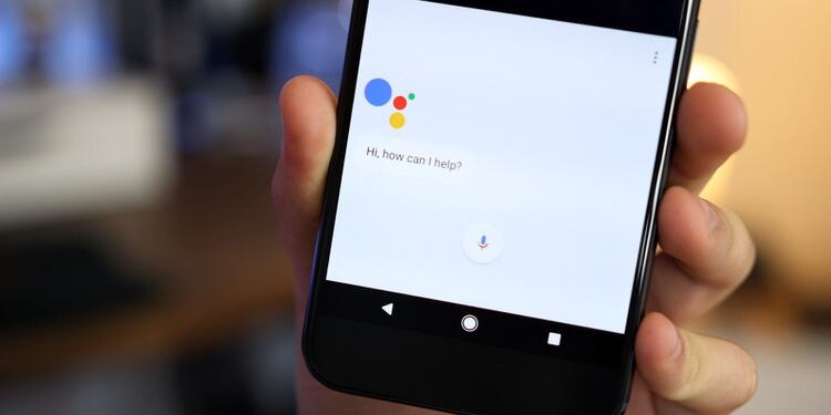 El asistente de Google está incorporado al buscador y basta con decir “Ok, Google” para activarlo.