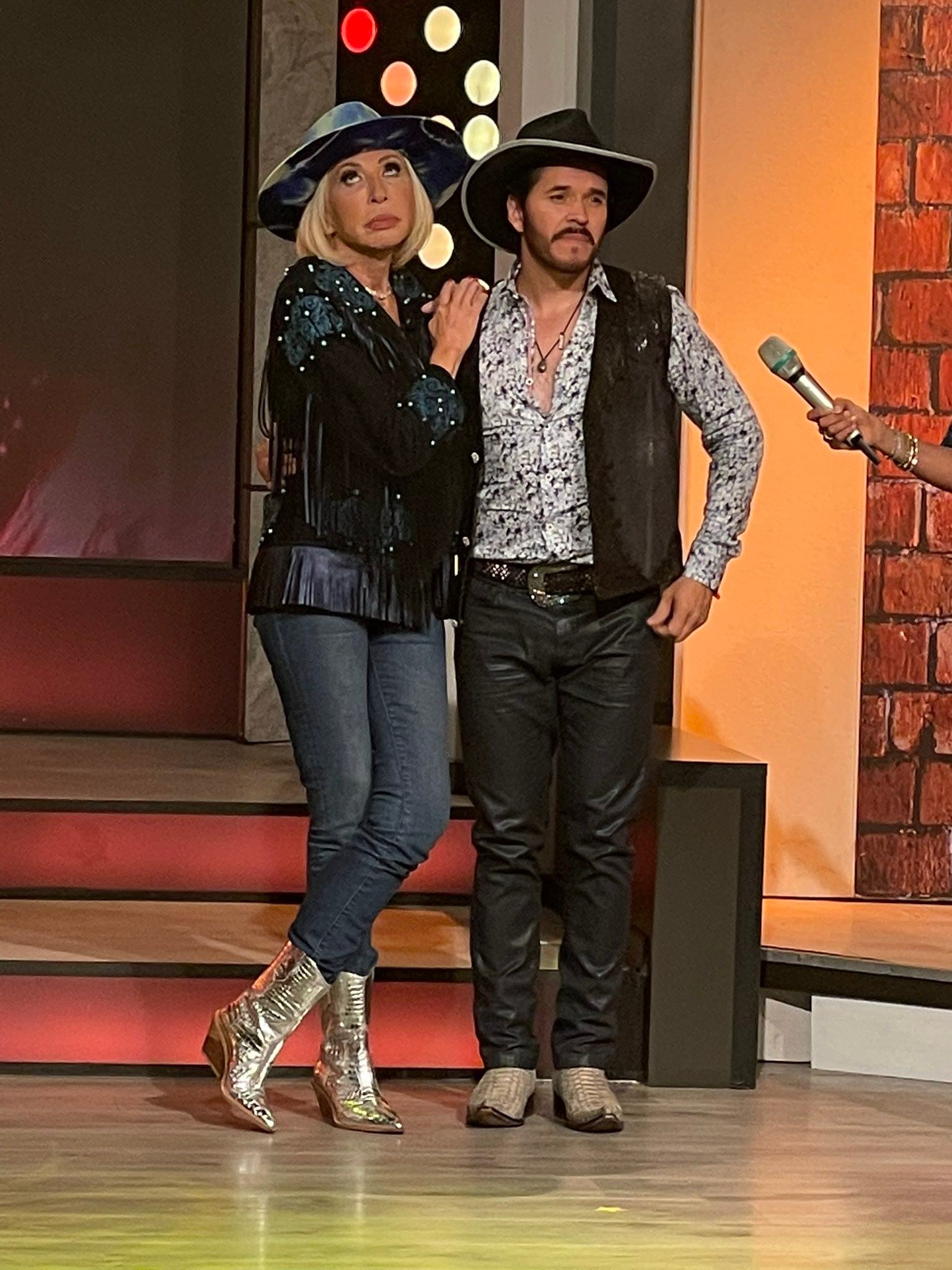 Laura Bozzo tanzte Quebradita mit Raul Sandoval. (Foto: @programa_hoy /Twitter)