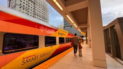 La nueva estación en la Costa del Tesoro busca mejorar la accesibilidad del servicio de trenes de alta velocidad en Florida. (Opy Morales)
