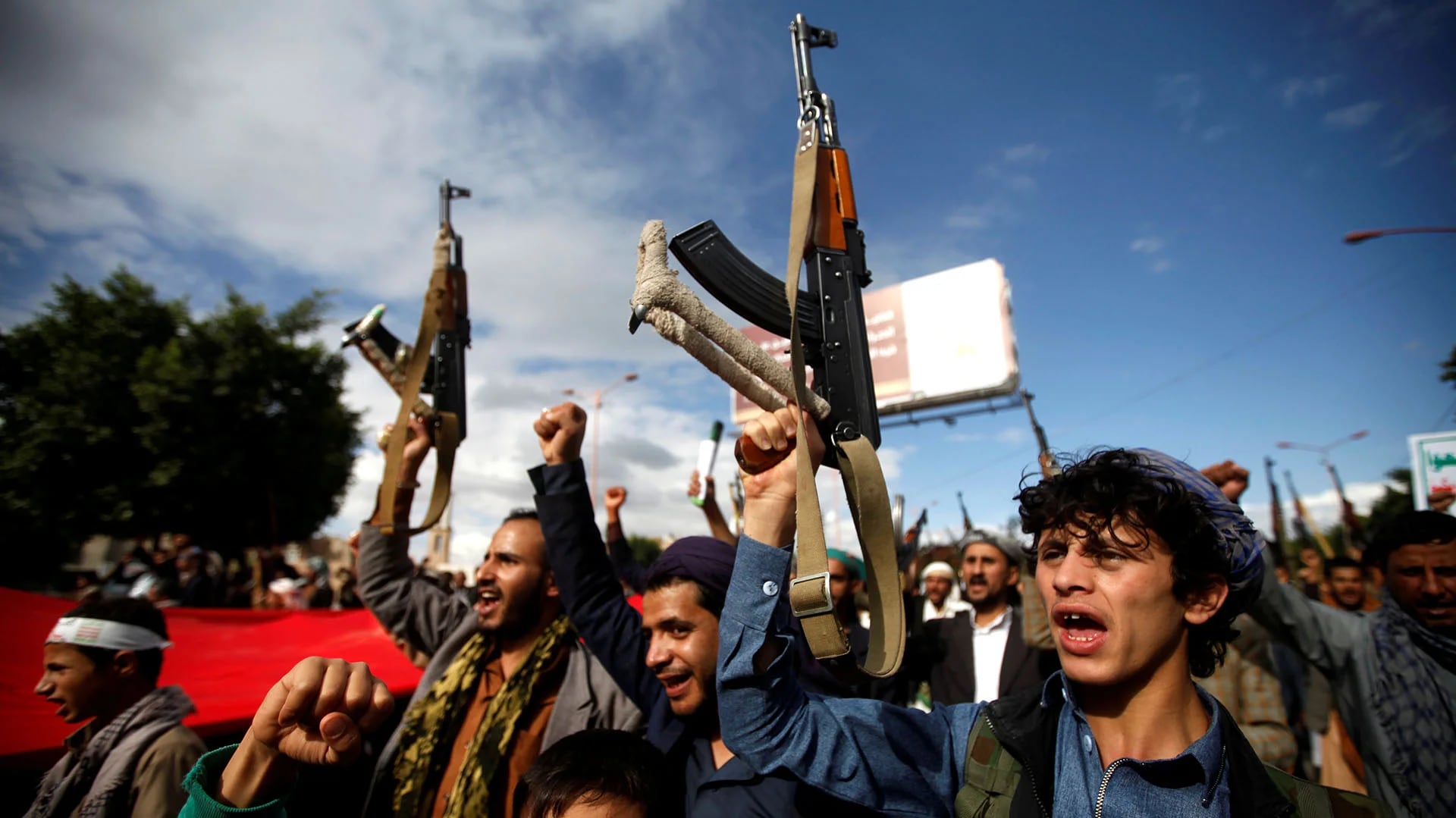Rebeldes hutíes en Yemen (REUTERS/Mohamed al-Sayaghi/File Photo)