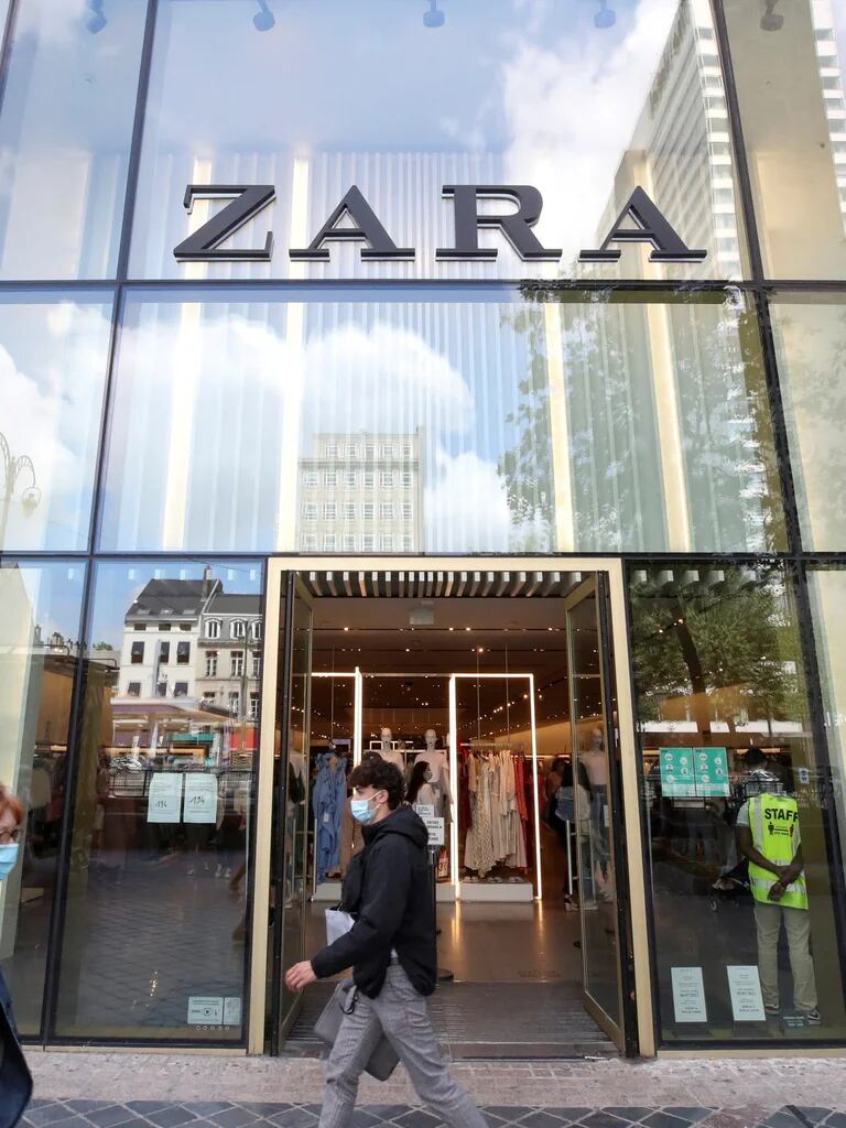 El Grupo Inditex, dueño de Zara, cierra tiendas en Colombia - Forbes  Colombia