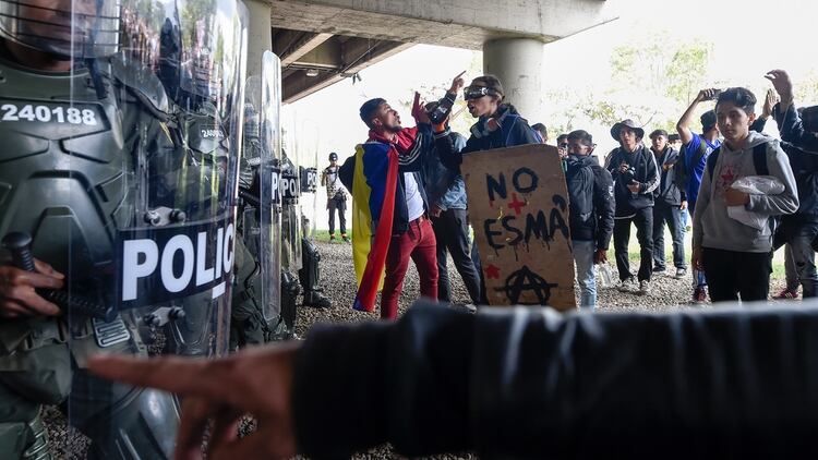 imágenes de los incidentes durante el paro nacional en Colombia (Photo by JUAN BARRETO / AFP)