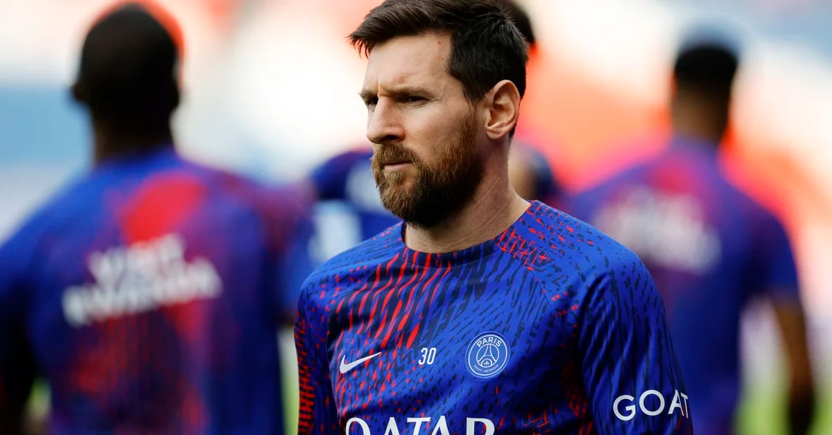 Messi la ‘forza silenziosa’ del PSG: il racconto di come è diventato un riferimento nello spogliatoio e il rapporto con Galtier