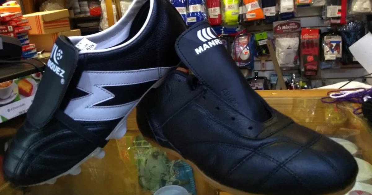 La marca de zapatos fútbol que después de 50 años sobrevive a las grandes marcas - Infobae