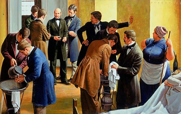 La necesidad de lavarse las manos se instaló en la medicina y de ahí fue pasando a la vida cotidiana. En las primeras décadas del Siglo XX esa convicción, la necesidad de la higiene también se instaló en la gente. De la medicina se derramó hacia la sociedad