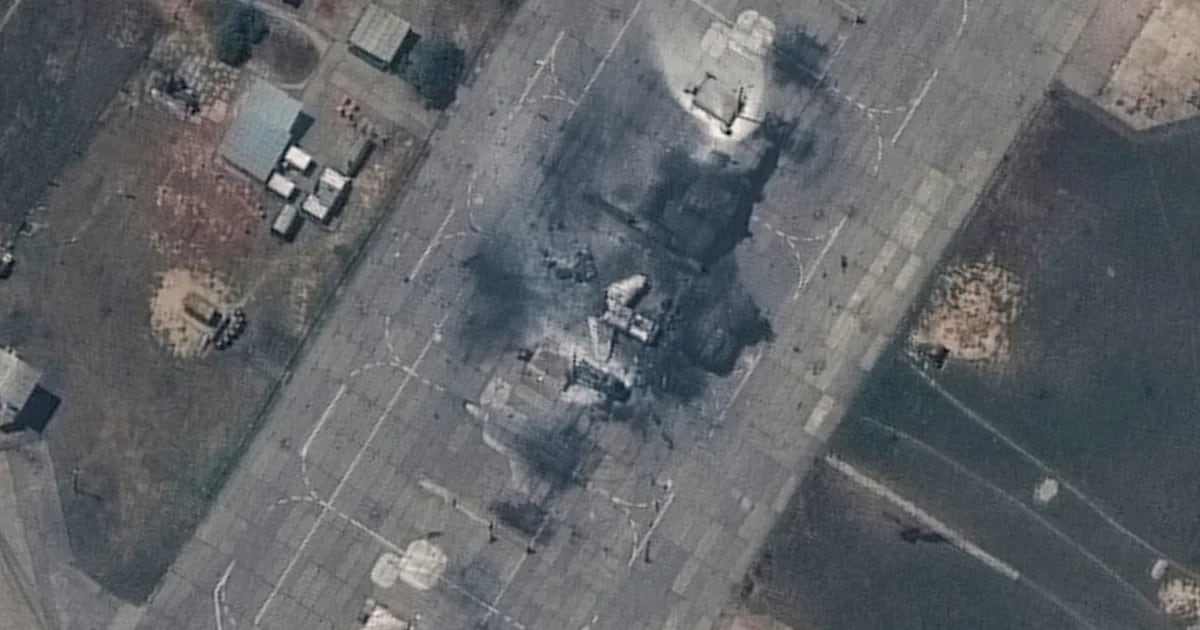 Satellite pictures revealed {that a} Ukrainian bombing assault destroyed three Russian planes and infrastructure at a Crimean air base