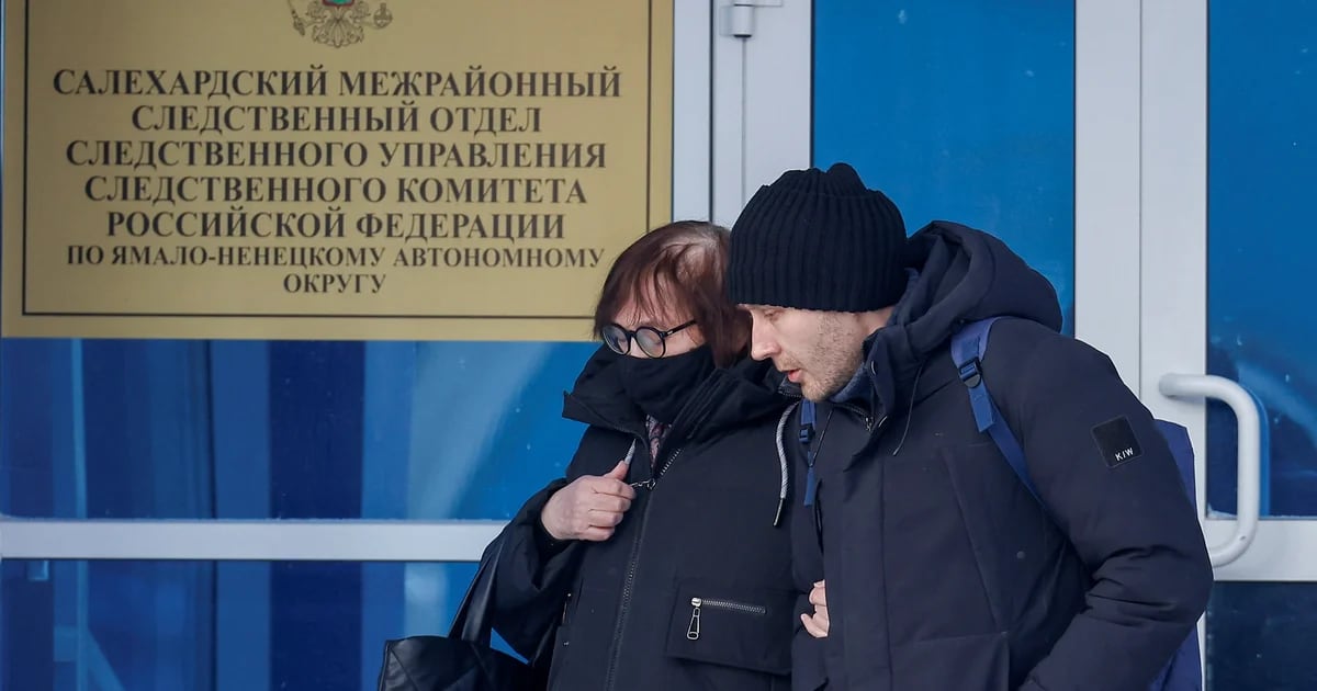 The Kremlin has given Alexei Navalny's mother an ultimatum: either agree to a private funeral or be buried in the prison where he died.