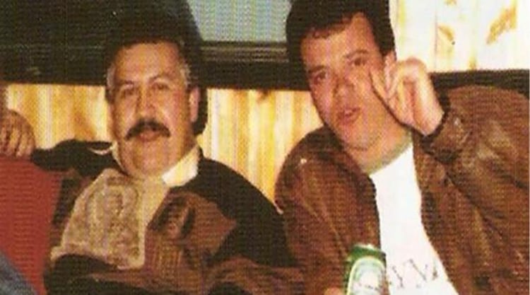 Popeye, junto a Pablo Escobar, durante sus épocas de jefe de sicarios del Cartel de Medellín. 