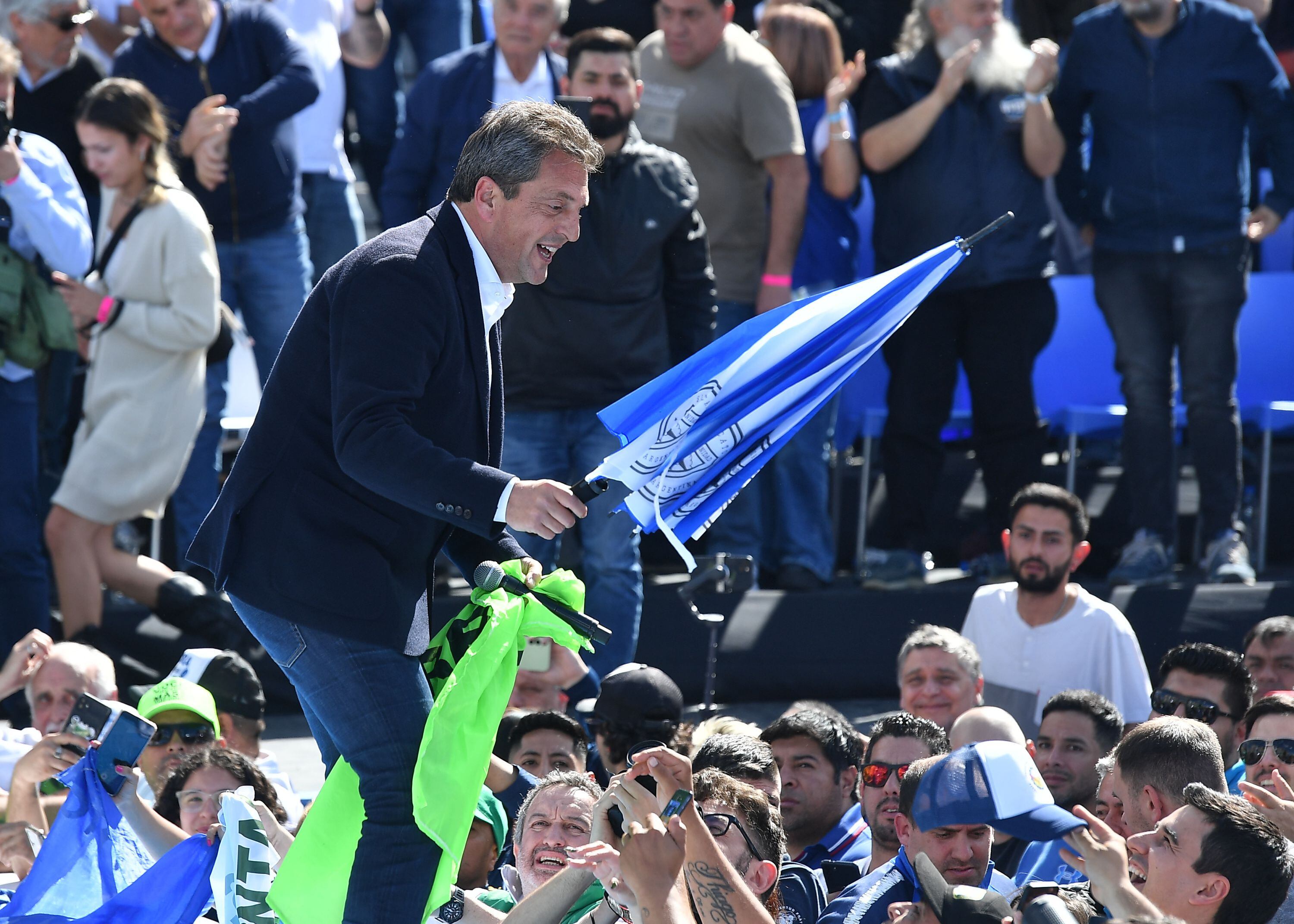 La CGT convocó a una movilización en favor varios proyectos de ley enviados por Sergio Massa al parlamento Maximiliano Luna