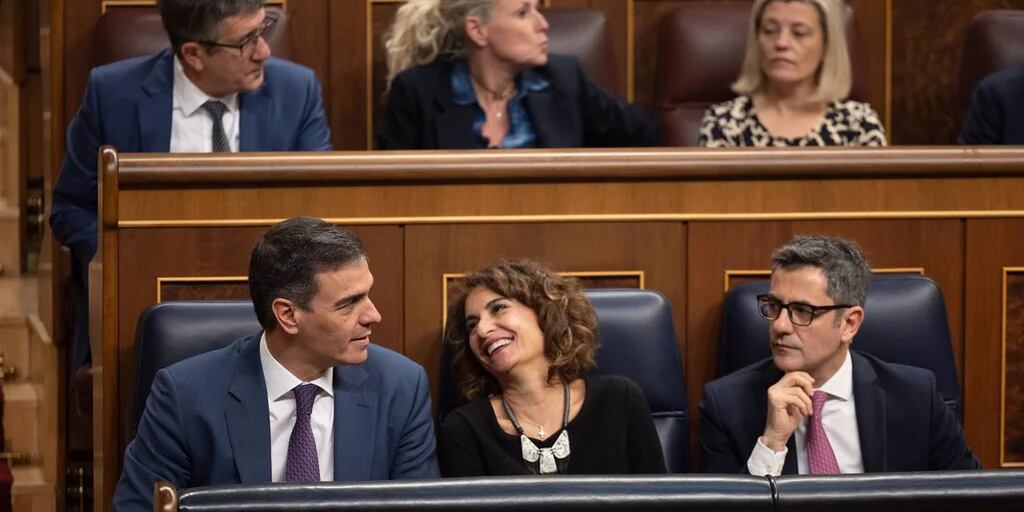 El Gobierno y el PSOE se conjuran para que Sánchez continúe al frente del Gobierno: “Claro que vale la pena, Pedro”