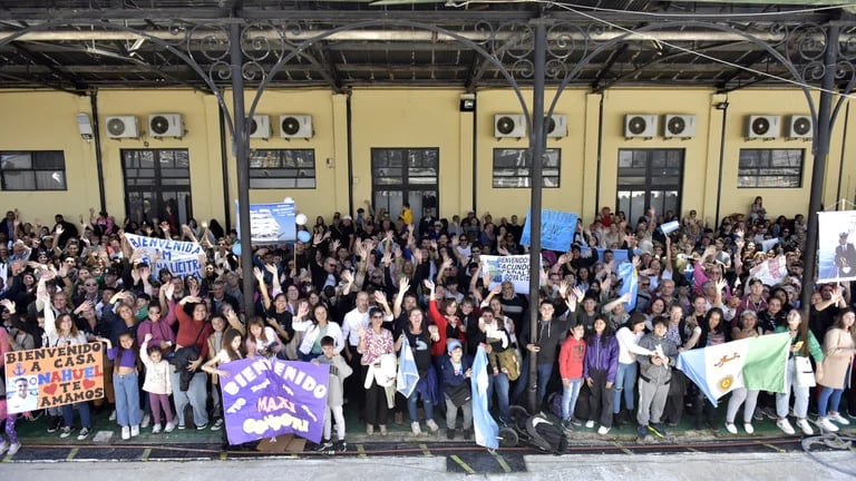 Familiares recibieron a la tripulación de la Fragata