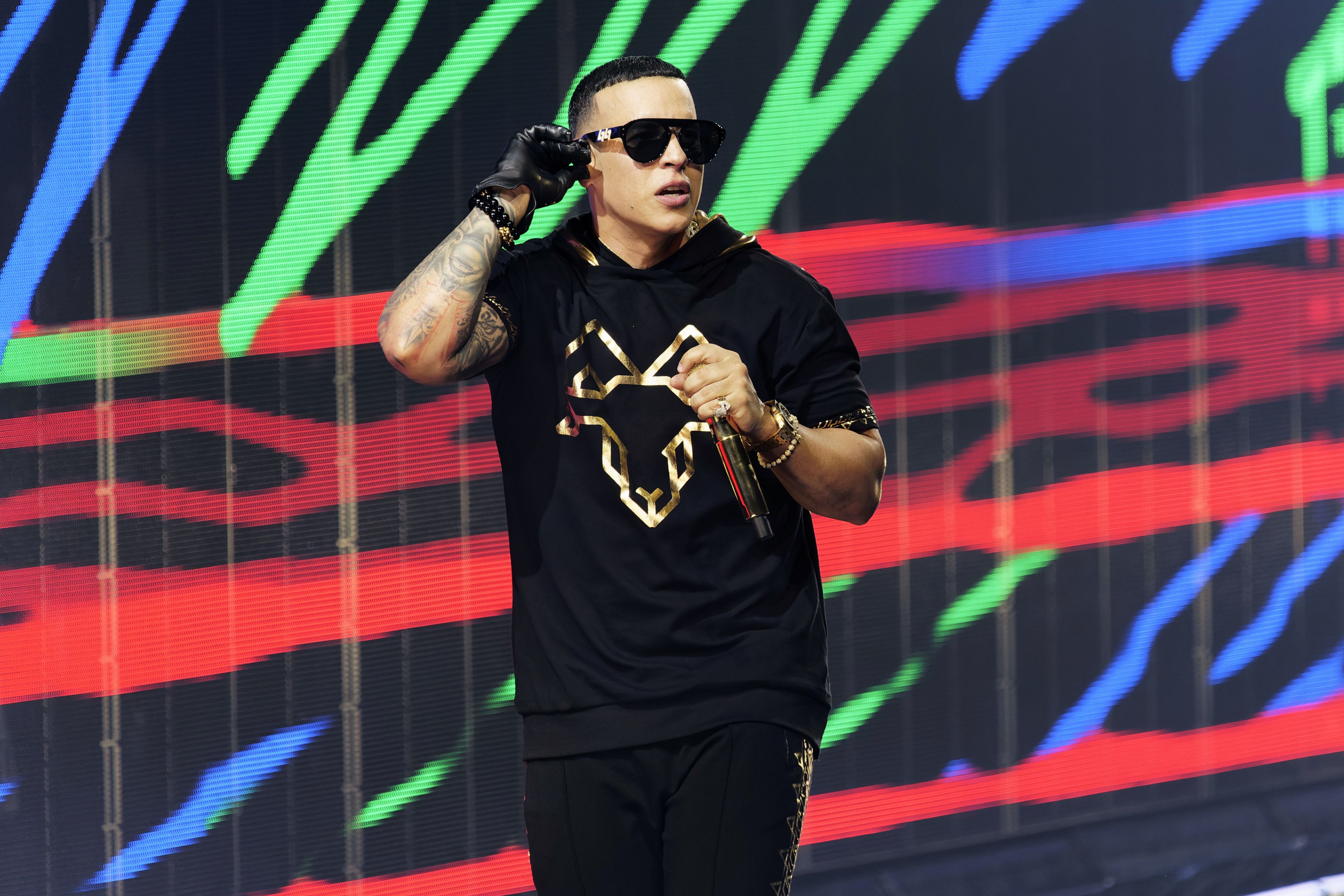 ARCHIVO - Daddy Yankee presenta un concierto de su gira "La última vuelta" en la Arena Allstate el 4 de septiembre de 2022, en Rosemont, Illinois. Daddy Yankee se presentó en concierto en el Foro Sol de la Ciudad de México el 29 de noviembre de 2022. (Foto Rob Grabowski/Invision/AP, archivo)