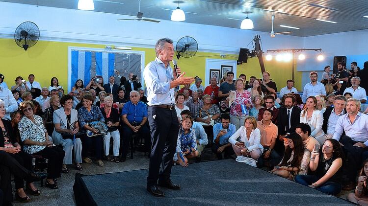 El presidente Mauricio Macri, durante una visita a una escuela de San Luis en el 2018.