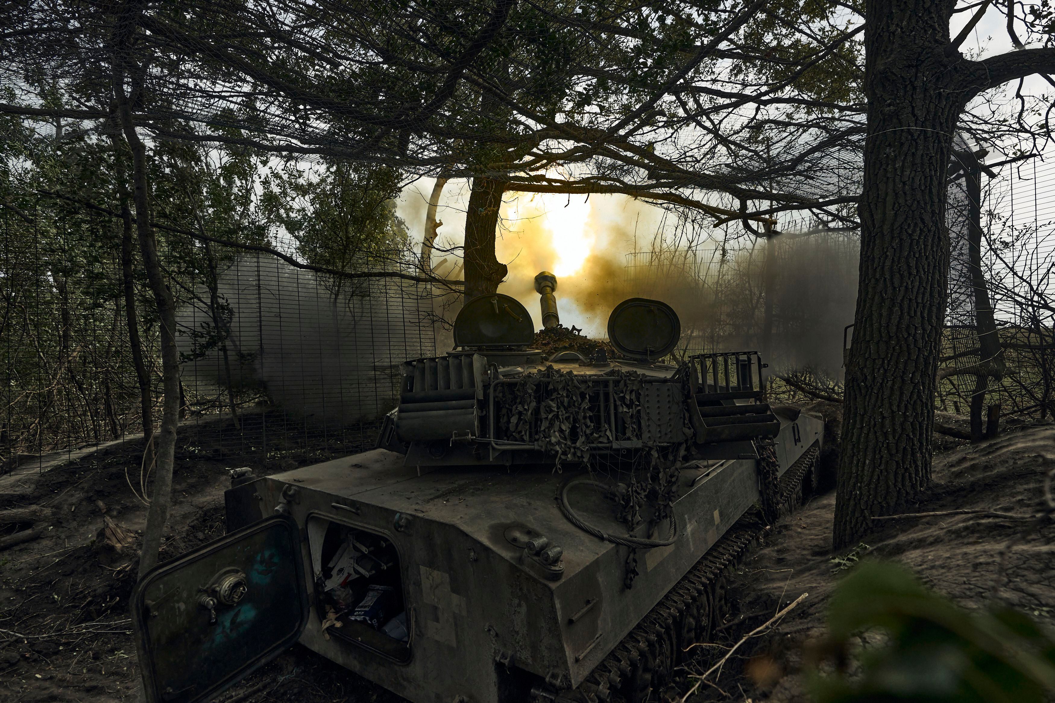 El cambio de ministro de Defensa se da en medio de la contraofensiva ucraniana (AP Foto/Libkos)