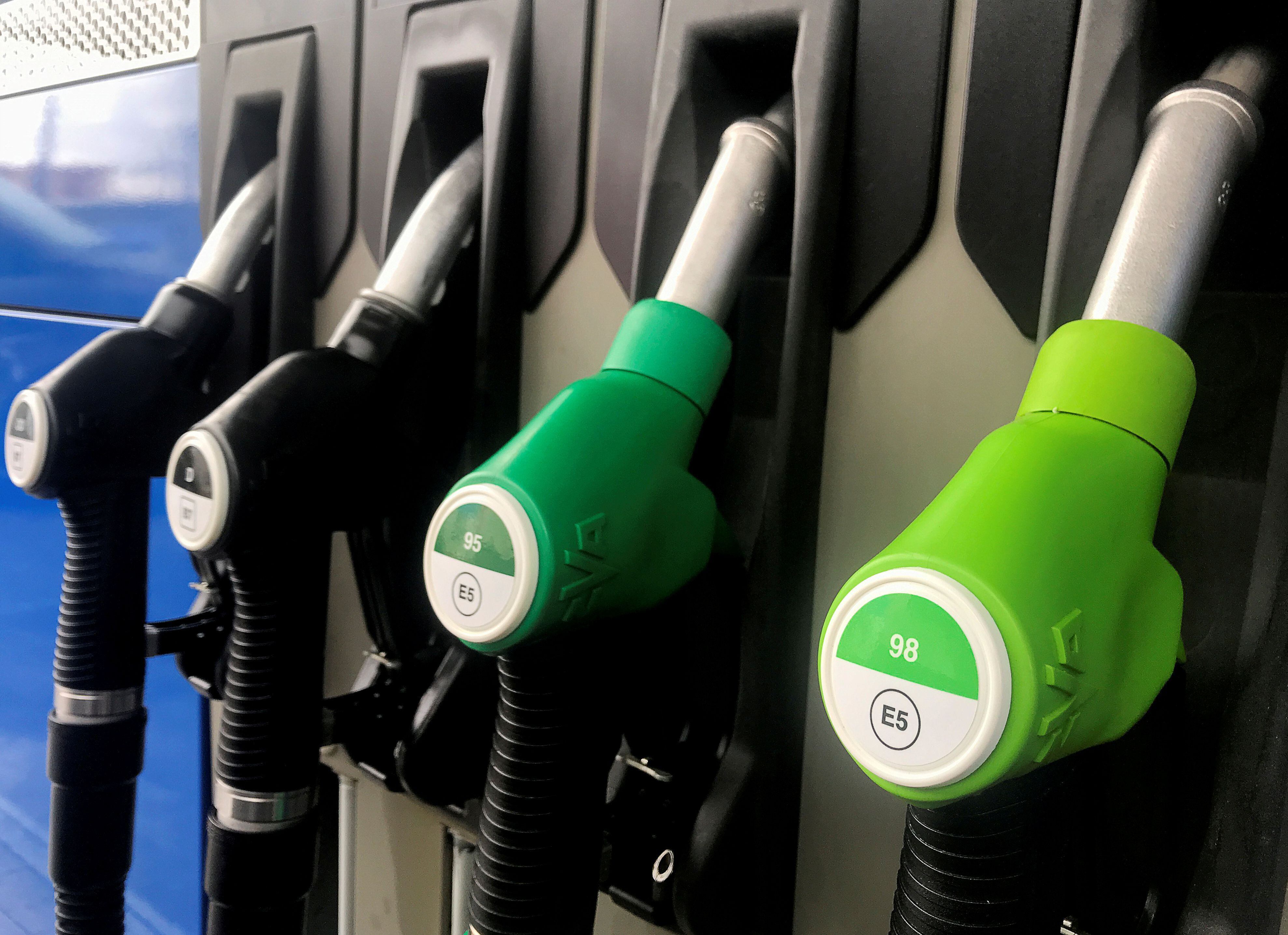 El precio de los carburantes en Madrid cambia todos los días (Reuters)
