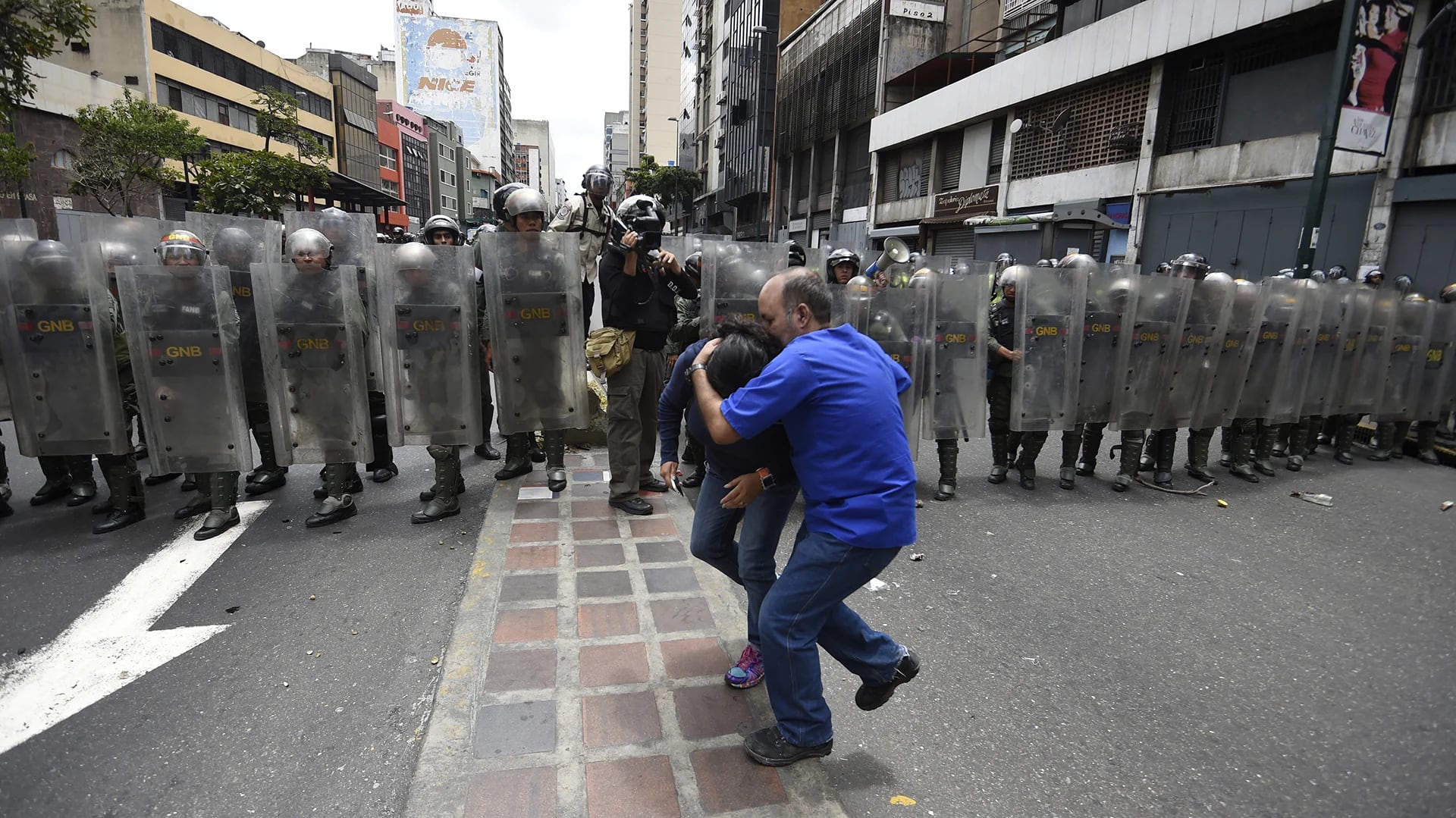 La Guardia Nacional Bolivariana monta guardia en Caracas (AFP)