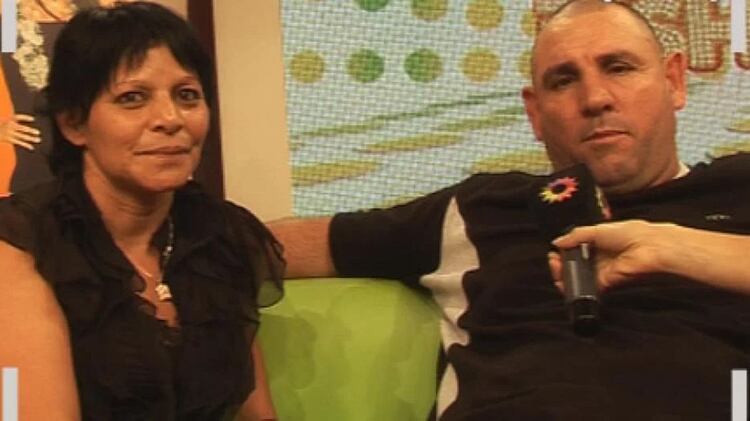 La Mole y su esposa, cuando fueron entrevistados en la televisión por su participación en el “Bailando”