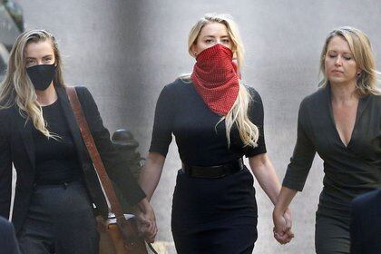  Amber Heard llegando a la corte en Londres (Reuters)