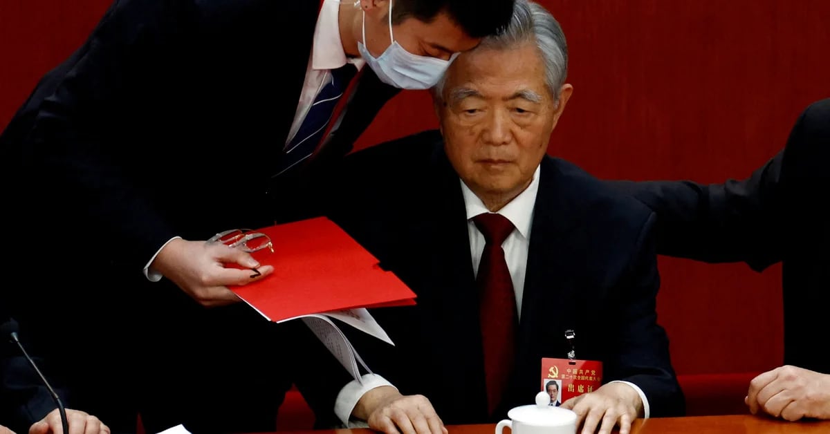 Il nuovo video aggiunge intrighi sulla violenta espulsione di Hu Jintao dal congresso del PCC