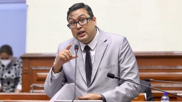 El legislador fujimorista César Revilla lideraría la Comisión de Economía. (Foto: Andina)