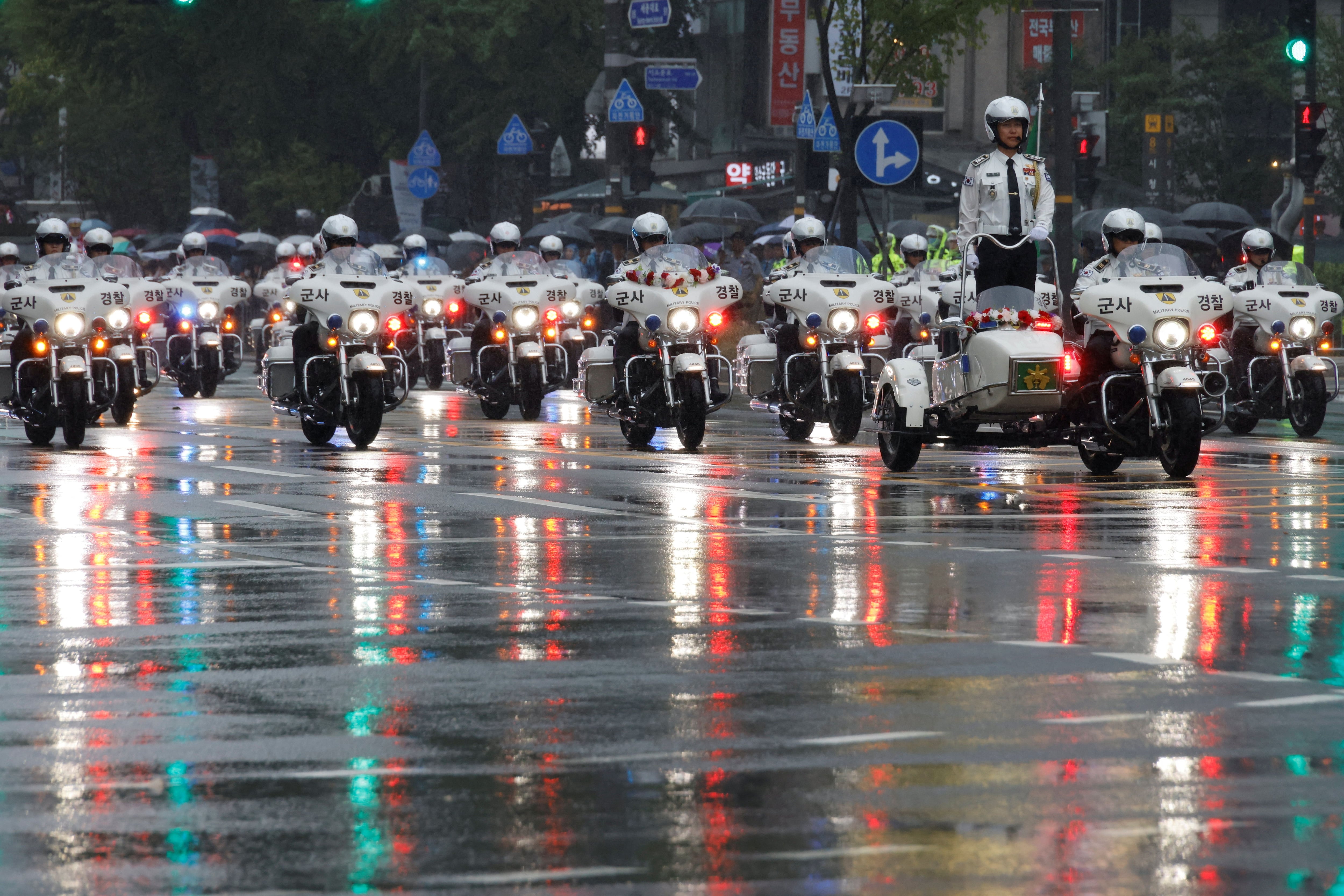 La policía militar también desfiló (REUTERS/Kim Soo-hyeon)