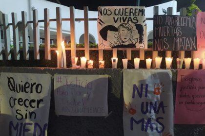 Los pobladores del lugar, en su mayoría mujeres exigieron un cese a la violencia feminicida Foto: (Facebook Oztotepec Tradición y Sabor)