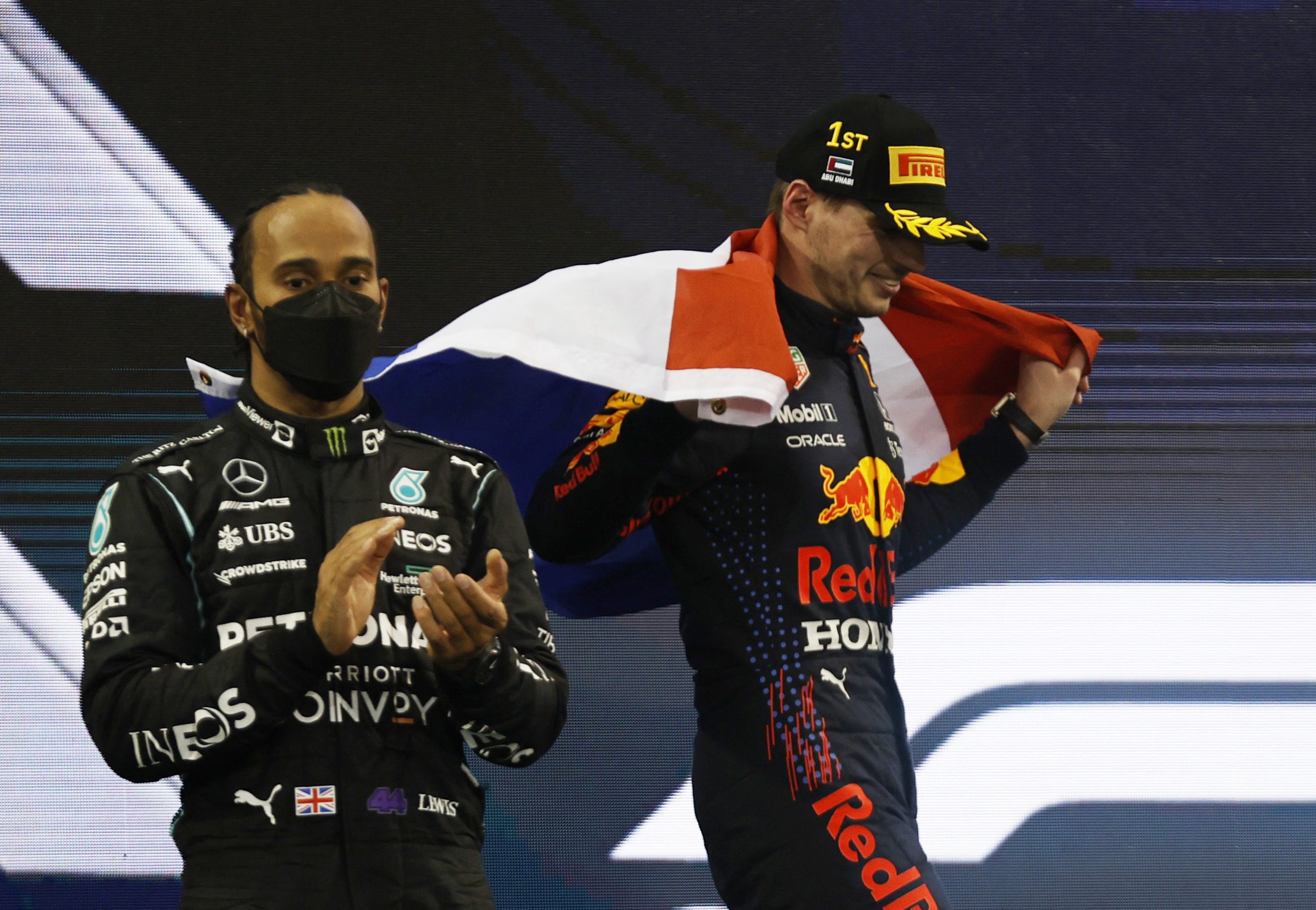 Hamilton congratulated Verstappen after his consecration