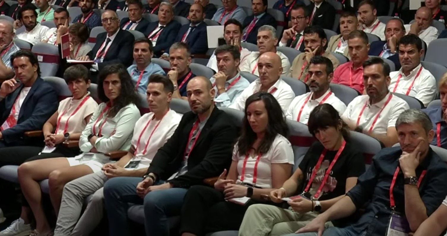 Asamblea RFEF primera fila Espana