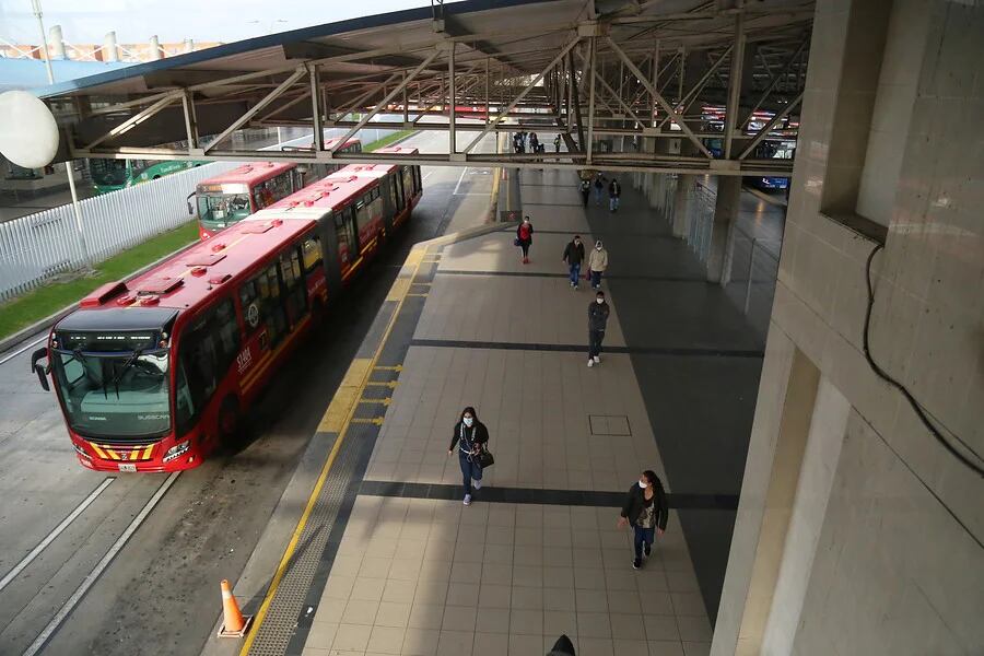 Cierres de estaciones y buses vandalizados: las novedades de TransMilenio para su operación este miércoles