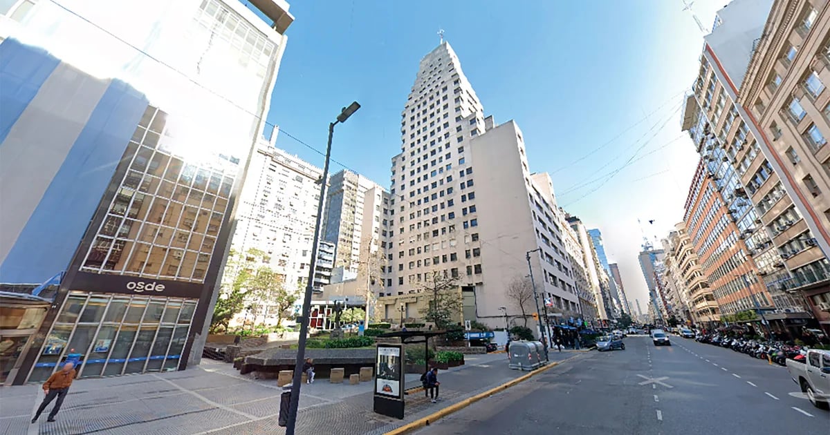 It was built in record time, visited by Neruda and García Lorca and was home to major international media: what an iconic building in Buenos Aires that is 90 years old