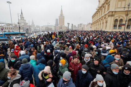 Protesta en Moscú. El punto de concentración fue cambiado a última hora por los despliegues policiales (Reuters)