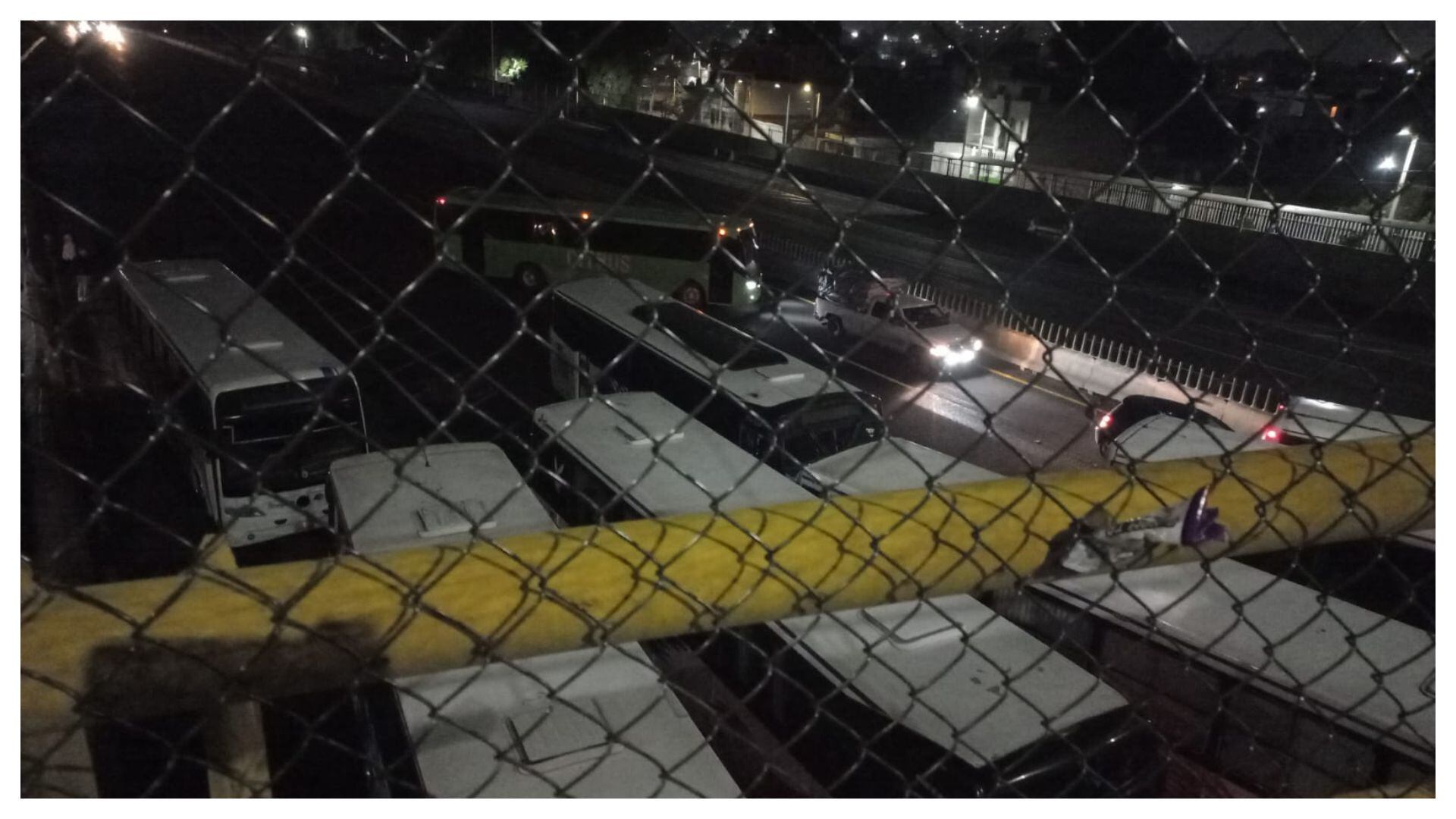 Tras nueve horas de bloqueo, transportistas liberan la autopista México-Pachuca