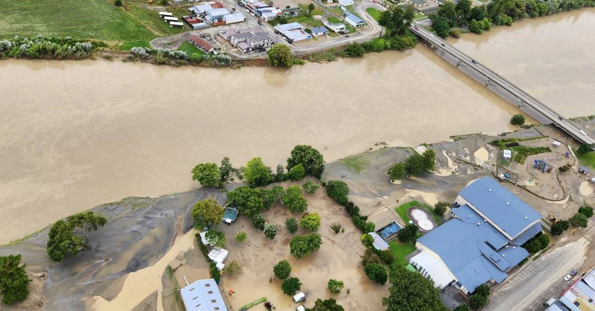 Australia to send disaster experts to New Zealand to help with relief after Gabrielle hit