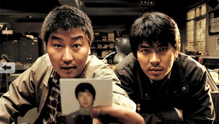 Foto de la película “Memorias de un asesino en serie’, inspirada por los asesinatos en serie de Hwaseong.