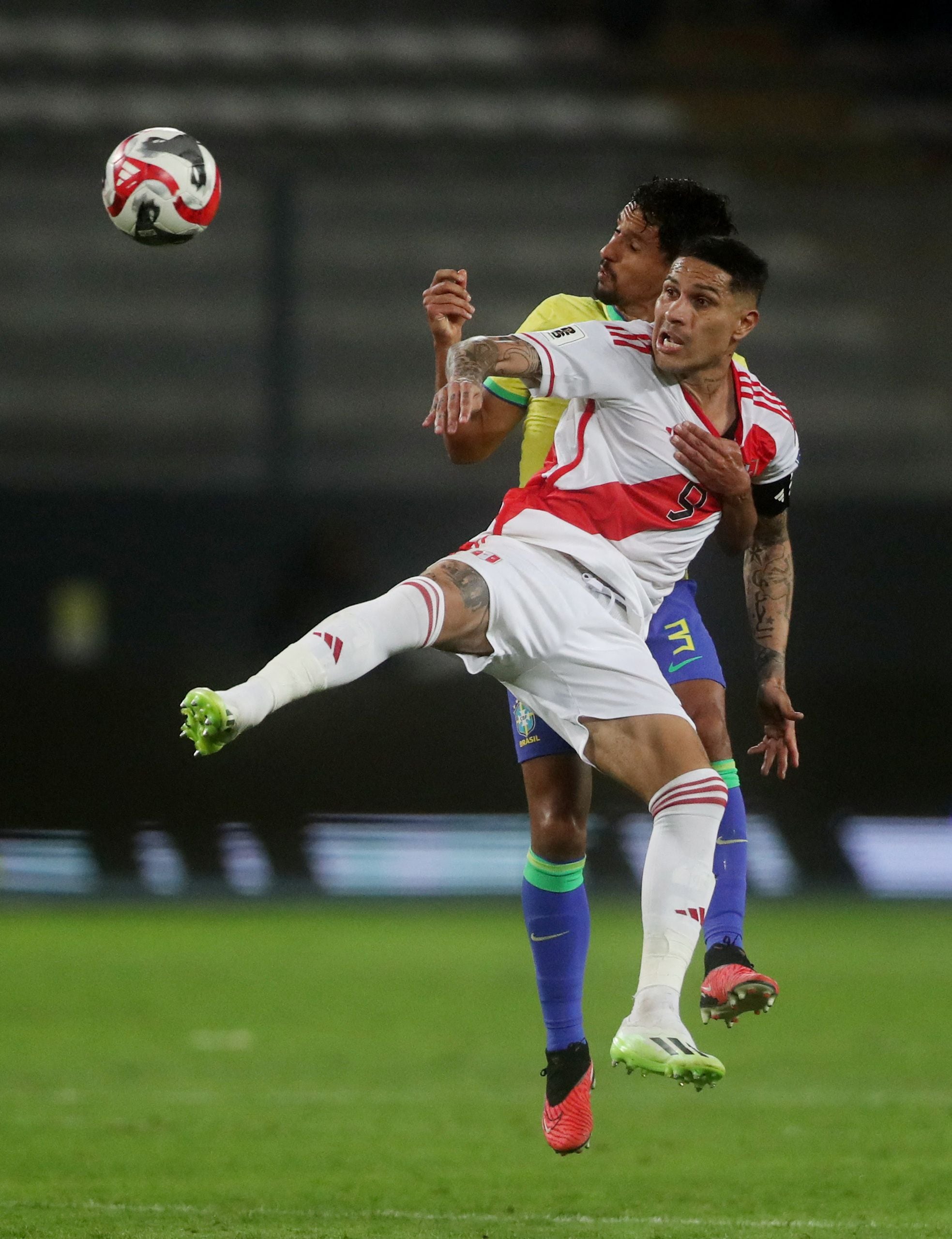 Paolo Guerrero viene de jugar dos partidos completos con la selección peruana (REUTERS/Sebastian Castaneda)