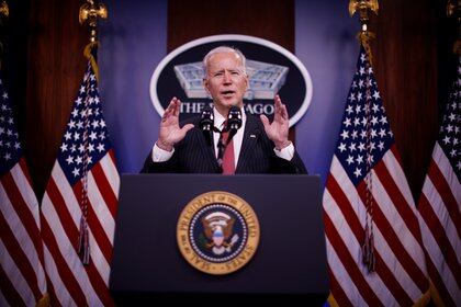 U.S. President Joe Biden delivers remarks to Defense Department personnel during a visit to the Pentagon in Arlington, Virginia, U.S., February 10, 2021. REUTERS/Carlos Barria
