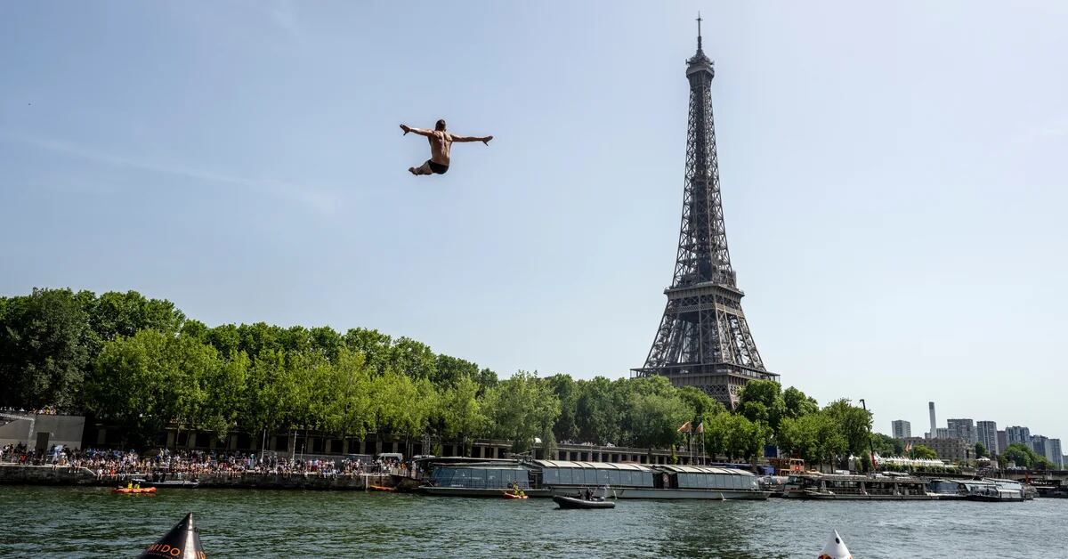 Du saut des falaises au défi de la gravité à Paris, des athlètes du monde entier montrent leur talent en France