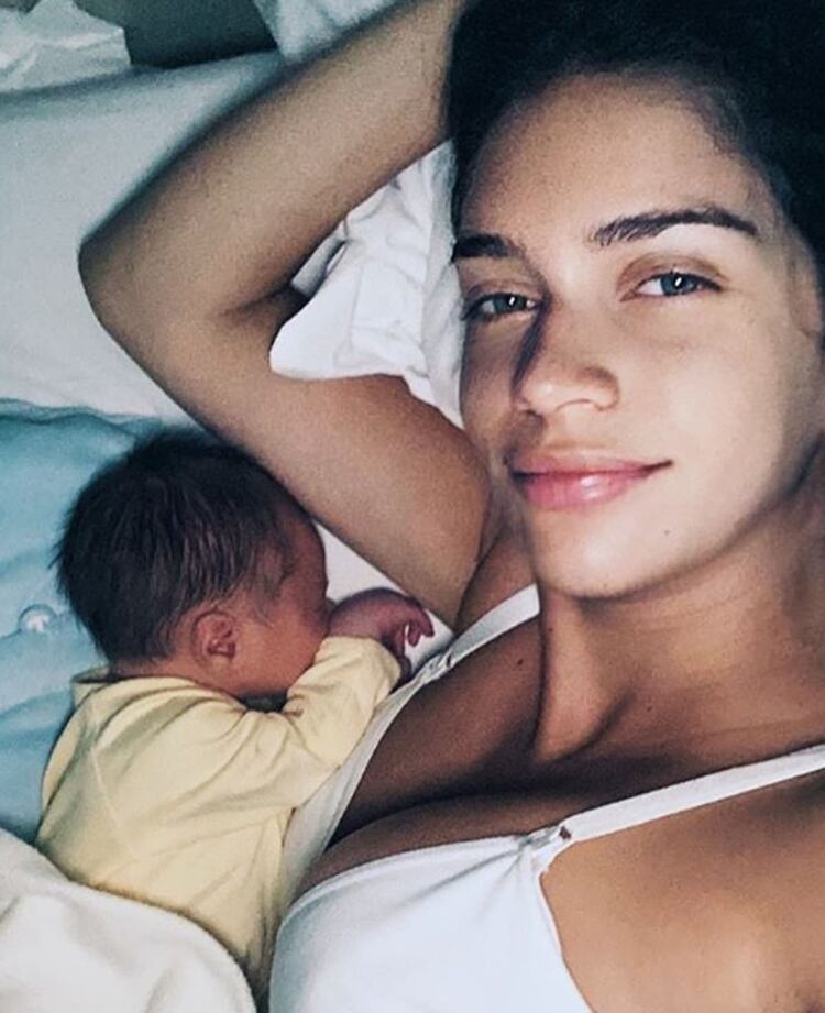 La selfie de Zaira Nara, a hora de haber dado a luz (Instagram)