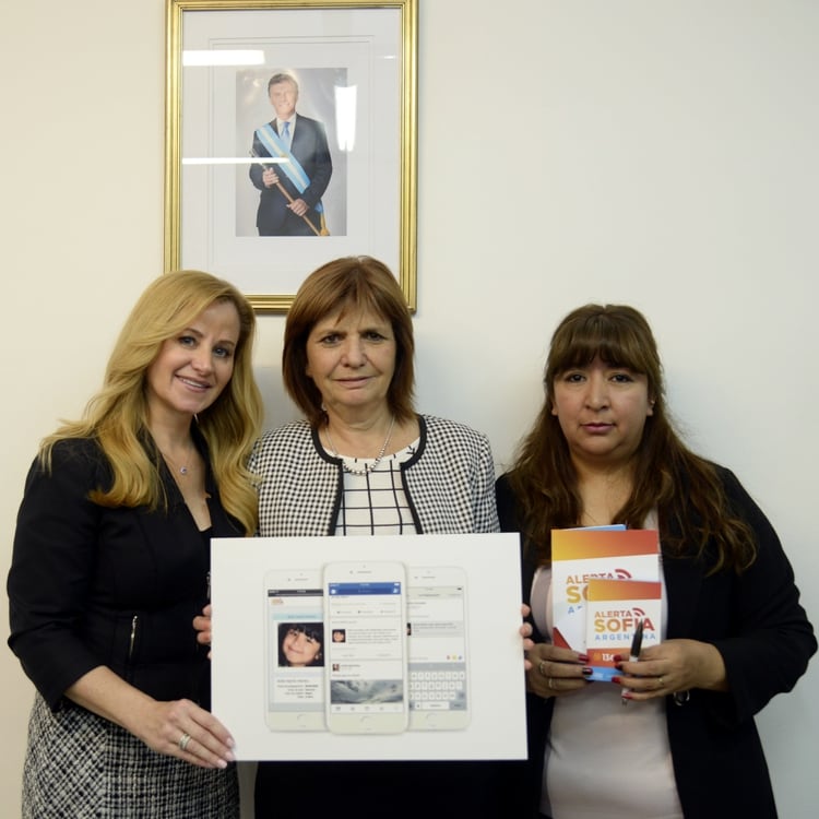 Emily Vacher, Patricia Bullrich y María Elena Delgado