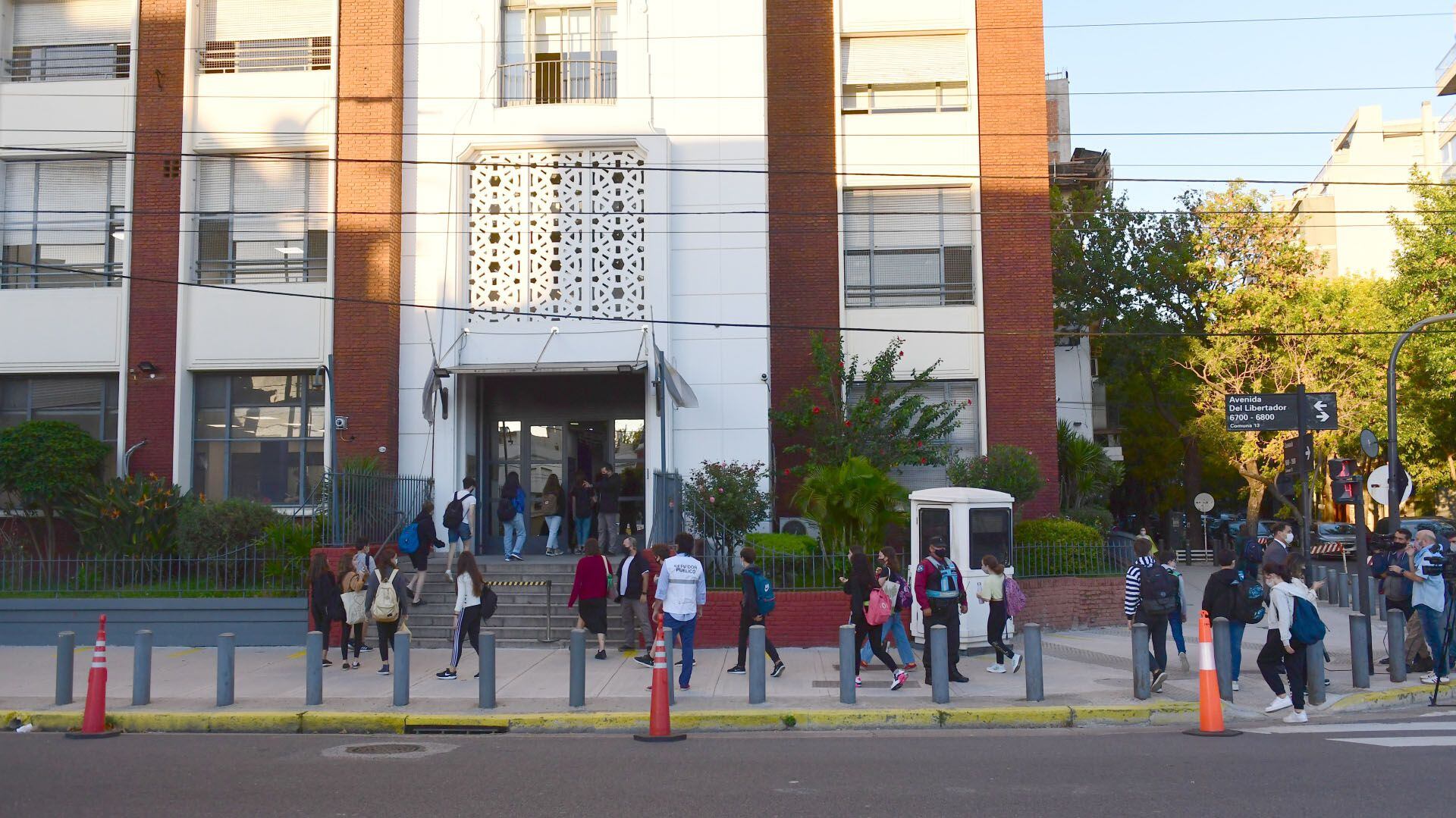 En la sede de Belgrano del Colegio ORT se detectaron 43 casos de COVID en el nivel primario 