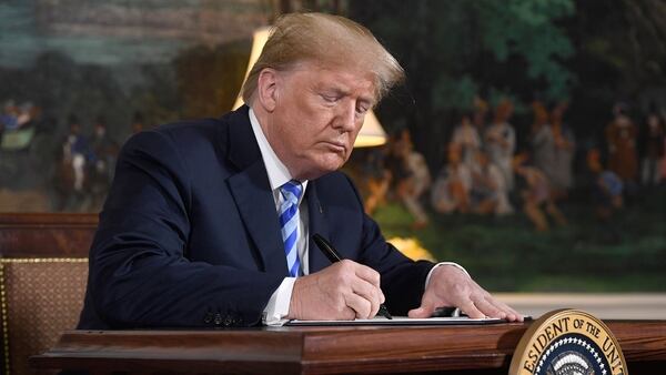 Trump firmó una orden ejecutiva para imponer nuevas sanciones contra el régimen chavista (AFP)