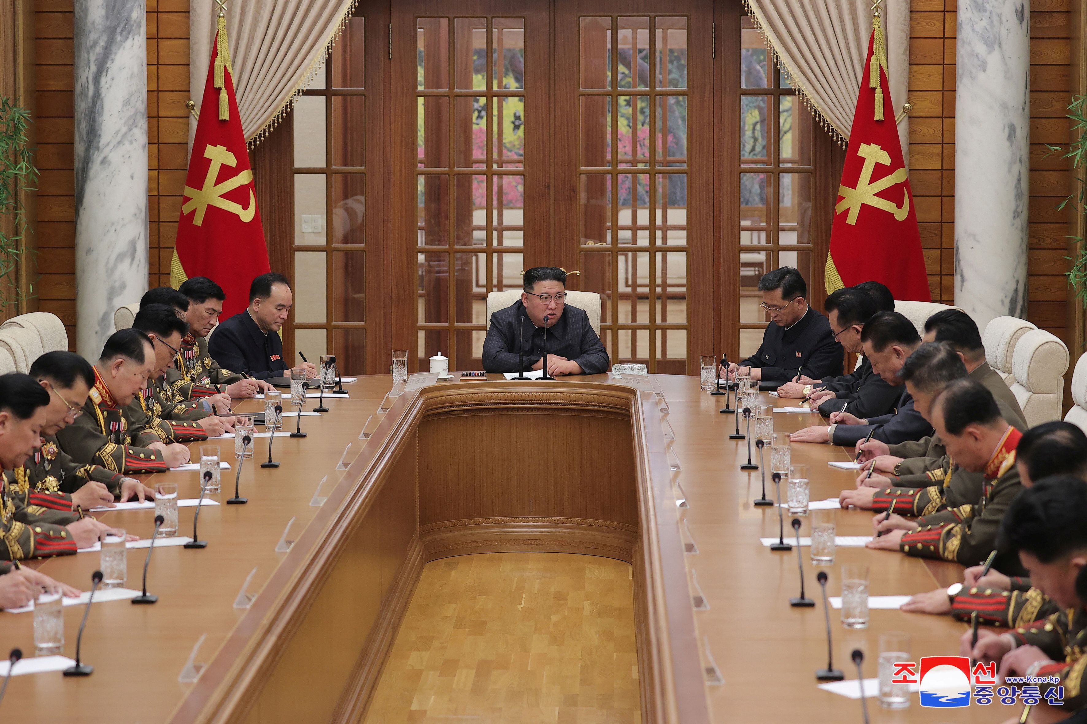 El régimen de Kim Jong-un aprobó el uso de elementos de guerra contra los ejercicios conjuntos de EEUU y Corea del Sur. (REUTERS)
