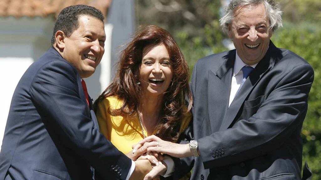 Hugo Chávez, Cristina y Néstor Kirchner (AFP)