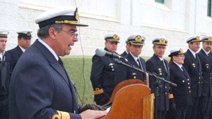 El contraalmirante Luis Lpez Mazzeo sancionado con 60 das de Arresto Riguroso