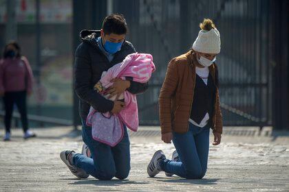 La Ciudad de México es la entidad con más ocupación en camas para atender a pacientes estables y graves por COVID-19 en el país (Foto: Claudio CRUZ / AFP)