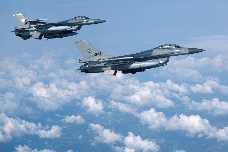 Argentina compra a Dinamarca 24 aviones de combate F-16 que permitirán a la Fuerza Aérea recuperar su capacidad bélica